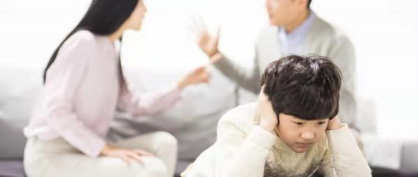 父親18年的&OpenCurlyDoubleQuote;寵愛&rdquo;為何換不來女兒的愛？女兒：我只想遠離你