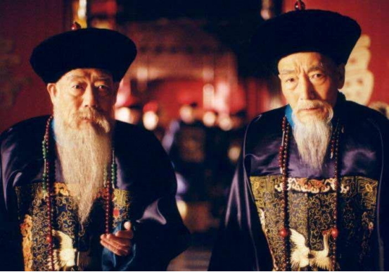 文武百官罷工參加喪禮，乾隆以為是大人物去世，一查卻是普通百姓