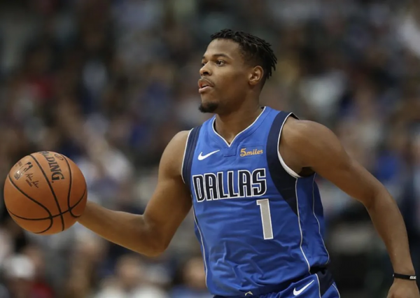 簽了!東契奇終於等到他!堂堂8號秀啊,才4年就徹底淪落 簽了!東契奇終於等到他!堂堂8號秀啊,才4年就徹底淪落