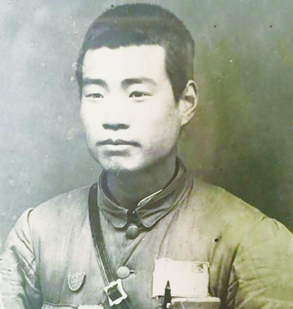 紅軍演話劇:林彪審訊羅瑞卿,周恩來、朱德臺下卻忍不住笑了 紅軍演話劇:林彪審訊羅瑞卿,周恩來、朱德臺下卻忍不住笑了