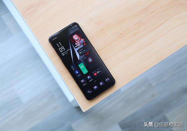 紅魔機皇釋出,9層散熱+120W快充,16+256G僅5399 紅魔機皇釋出,9層散熱+120W快充,16+256G僅5399