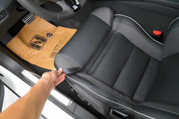 二手沃爾沃插混S60：4.7秒破百，7分錢一公里