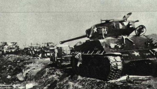 內蒙古斷臂流浪漢常年餵馬，村裡迎來幾輛汽車，首長：終於找到你