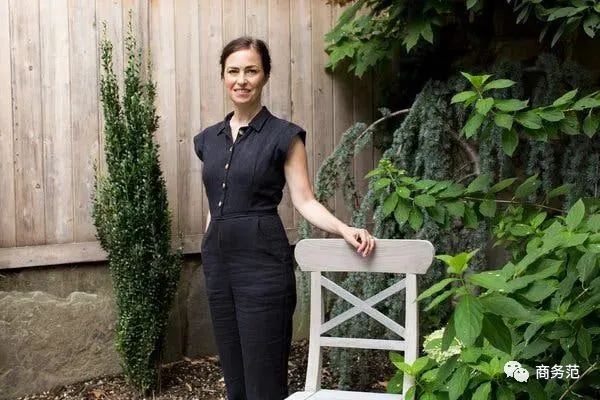 喬布斯小女兒走秀,長女從小被嫌棄,“富養”vs“棄養”差別大.. 喬布斯小女兒走秀,長女從小被嫌棄,“富養”vs“棄養”差別大..