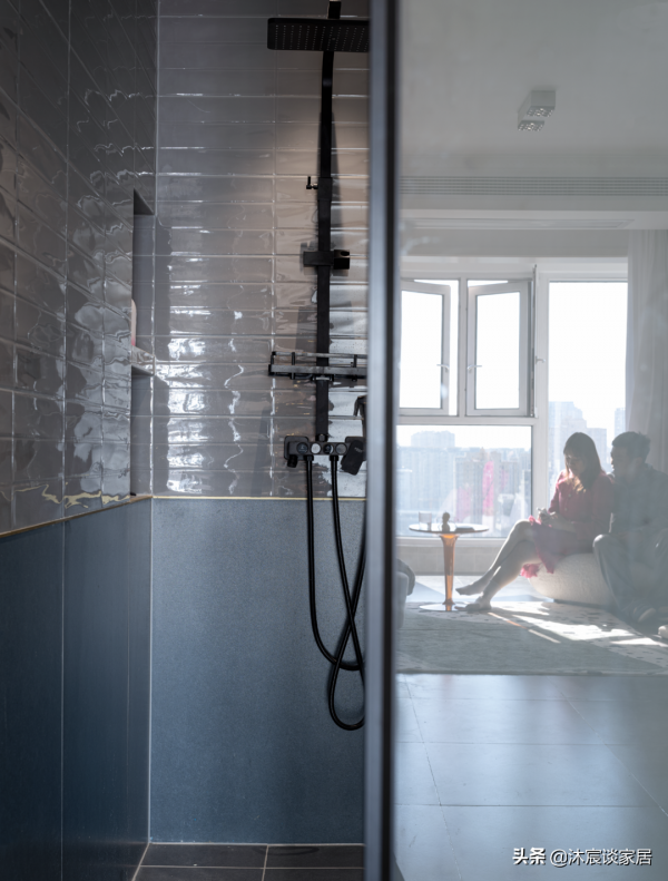 他們的婚房佈置得好甜蜜，處處瀰漫著浪漫的氣息，看完真的好舒服