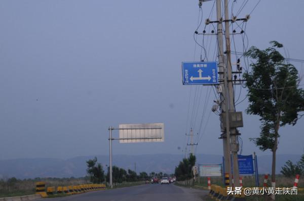 陝西342國道上的奇觀，一條浮橋跨越黃河連通秦晉，過一次收10元