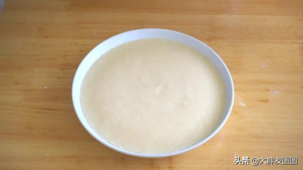 帶去上班一下子就沒了,糯嘰嘰的花生餈,不要烤箱,在家就能做 帶去上班一下子就沒了,糯嘰嘰的花生餈,不要烤箱,在家就能做