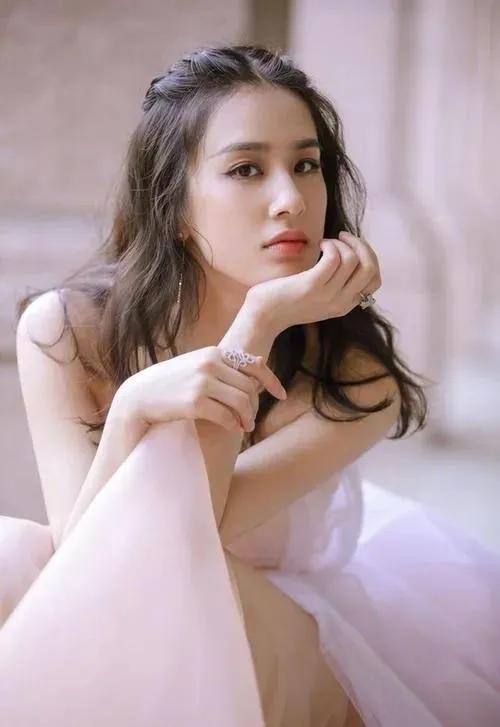 愛江山更愛美人——黃聖依美圖集一