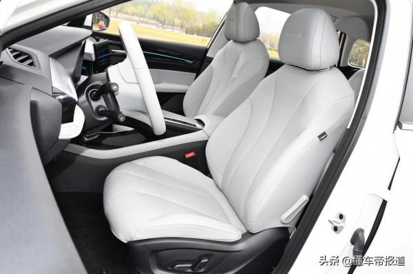 新車｜外觀內飾大幅提升 全新榮威Ei5靜態解析