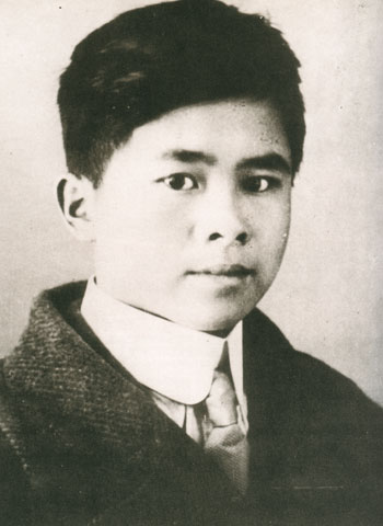 任弼時：黨內無爭議，因病未參加開國大典，46歲病逝，周恩來淚目