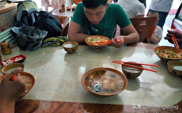 「17天愛上大西北」一天內橫跨四市,飢疲力竭 「17天愛上大西北」一天內橫跨四市,飢疲力竭