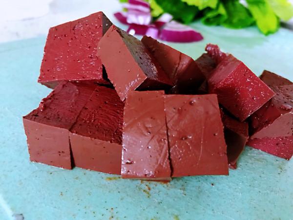 低熱量口感好,補血佳品——鴨血豆腐湯 低熱量口感好,補血佳品——鴨血豆腐湯