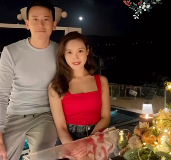 石修奢華豪宅慶71歲生日，全家福曝光，妻子氣質好兒子兒媳顏值高