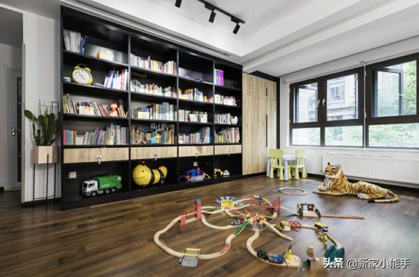 看她120平新房，放棄傳統電視牆，營造遊樂園式的家，很幸福