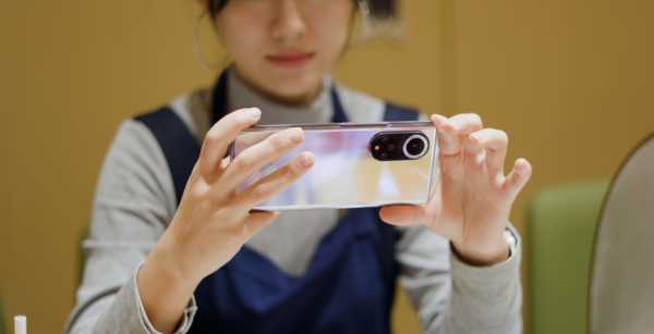 中郵通訊出品,Hi nova9 Pro評測,100瓦快充是什麼體驗? 中郵通訊出品,Hi nova9 Pro評測,100瓦快充是什麼體驗?