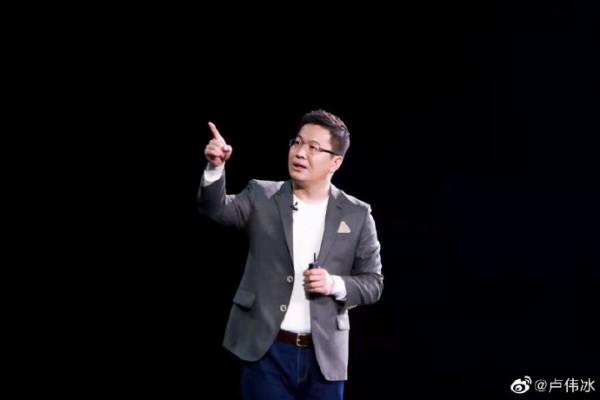 紅米盧偉冰diss友商在退步，又是開戰？