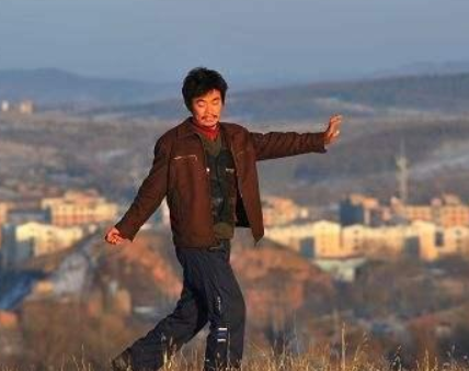 老實人的尊嚴被踐踏會發生什麼《樹先生》一個被逼瘋的老實人