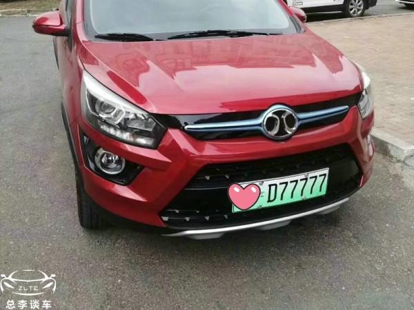 3萬五菱掛霸氣綠牌，網友：為何很多新能源“牛牌”在家用車上？