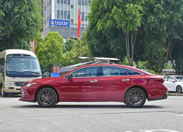 自駕遊買這三款轎車就行，空間大還舒適，跑得越快越省油