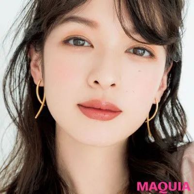 這兩個顏色,穿在臉上更好看 這兩個顏色,穿在臉上更好看