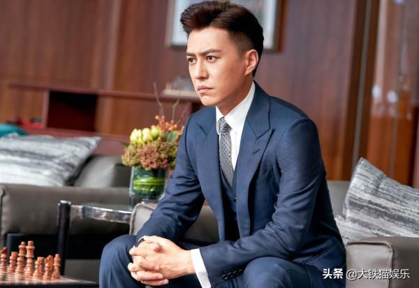 13位自帶“總裁”氣質的男星，分寸感拿捏到位，穩重貴氣還不油膩