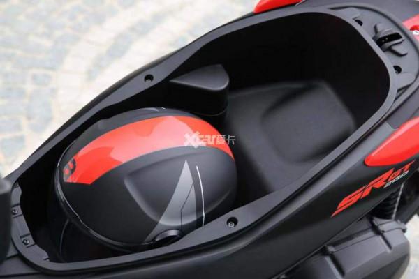 29990元?aprilia首款跨界踏板SR GT200國內售價曝光 29990元?aprilia首款跨界踏板SR GT200國內售價曝光