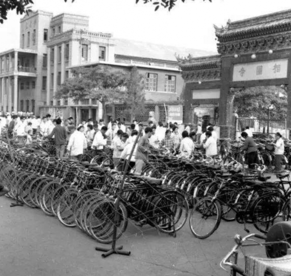 美國姑娘在華執教70年，周總理特批綠卡，家裡五星紅旗誰都不讓碰