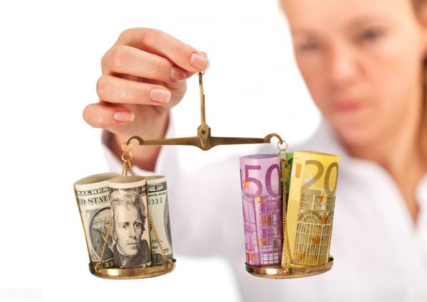 將時間拉長看，許家印和王健林之間，差了不止一個“賈躍亭”