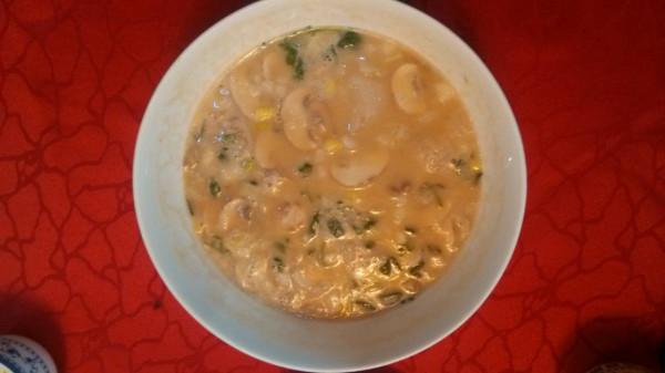 在山西襄汾丁村的婚禮上,少不了“八大碗”,實際上一共是24道菜 在山西襄汾丁村的婚禮上,少不了“八大碗”,實際上一共是24道菜