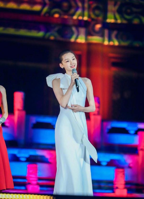 蝴蝶連衣裙苗苗最美