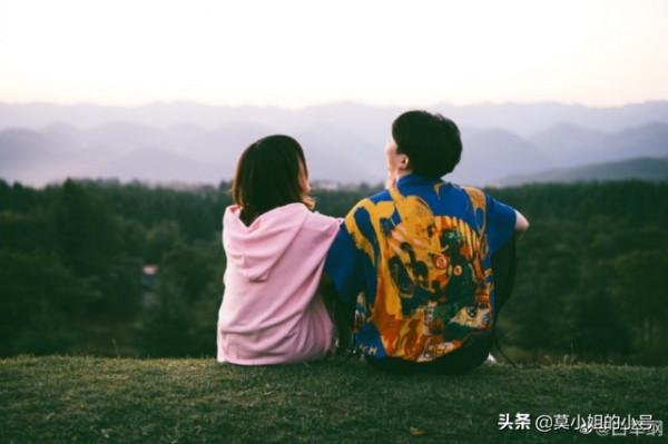 2022年剛過去41天，就有10位名人官宣婚訊，四位在同一天公開