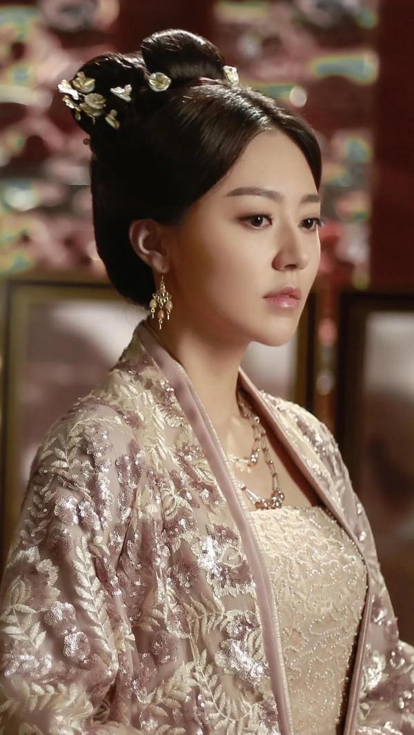 “天生壞人”，這6位“反派臉”女星演壞人入木三分，氣得人牙癢