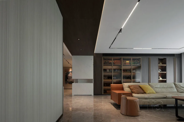 以沉靜之形 構築有趣真我 以沉靜之形 構築有趣真我