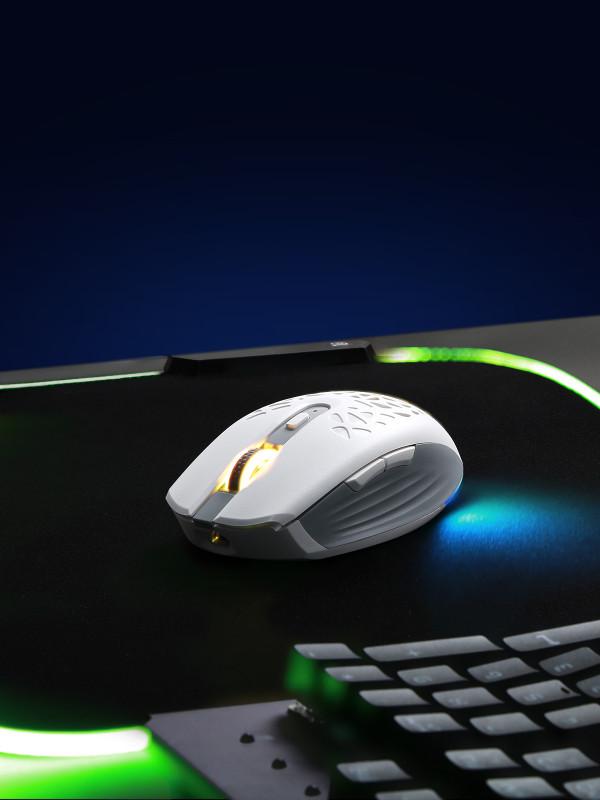 多彩M820遊戲滑鼠獵境者競技速度,馳騁沙場 多彩M820遊戲滑鼠獵境者競技速度,馳騁沙場