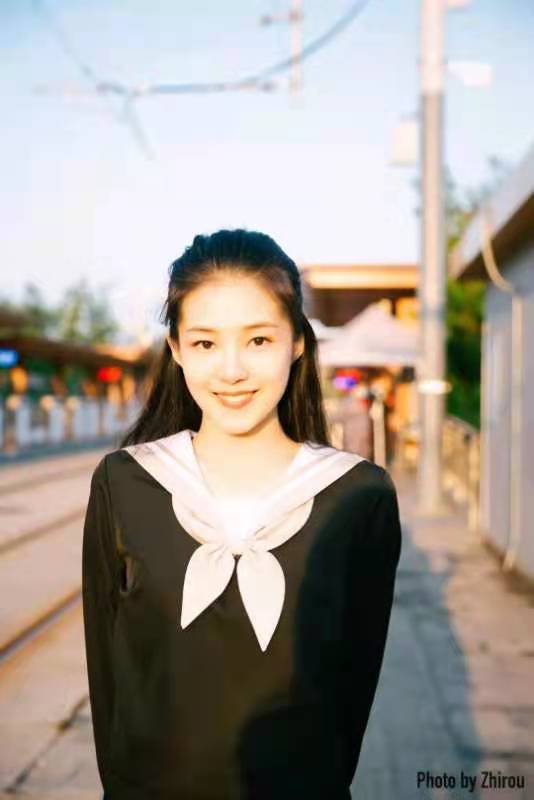 獨家專訪北京青年舞者何林謙——為華夏而舞的迤邐之蓮 獨家專訪北京青年舞者何林謙——為華夏而舞的迤邐之蓮