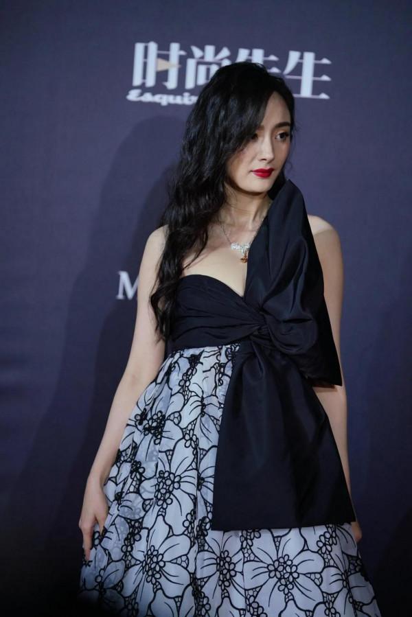 女星的時尚現場，大冪冪是必不可缺的