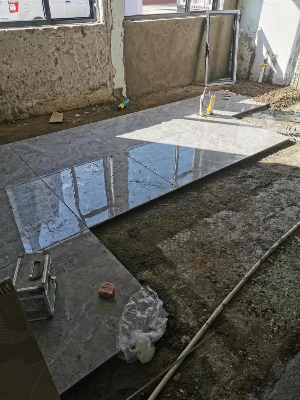 裝修繼續進行中 裝修繼續進行中