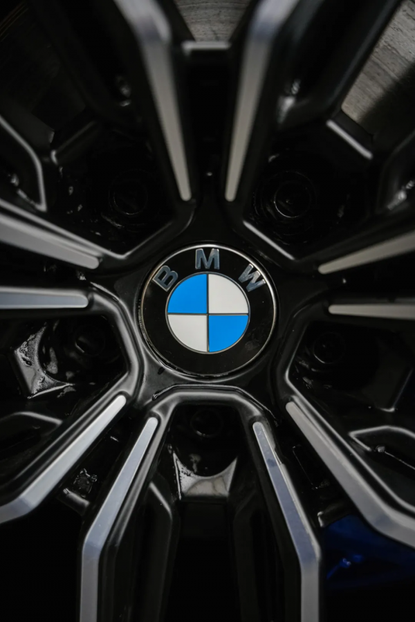 不斂鋒芒&mdash;&mdash;寶馬4系 羅利普斯隱形車衣施工案例