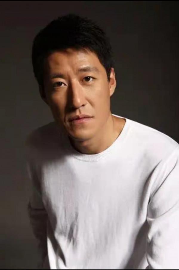 演員於震:我不是家暴男,我是三個孩子的幸福爸爸 演員於震:我不是家暴男,我是三個孩子的幸福爸爸