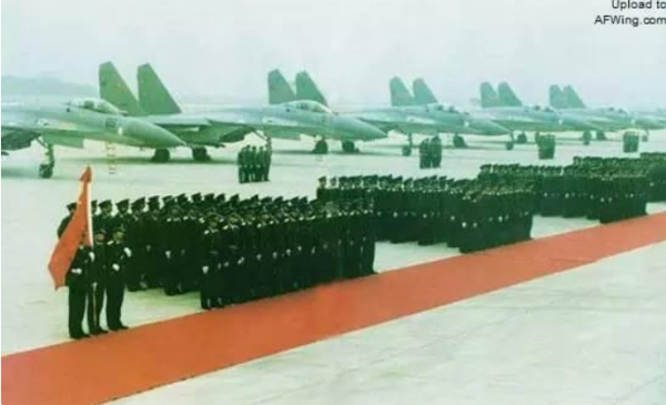 中國航空史上最正確的抉擇，放棄西方戰機，選蘇27讓空軍進步30年