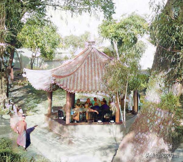 1931年的內蒙古呼和浩特，歸化城外種著鴉片，慈禧出生地綠意盎然