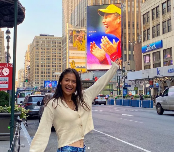 華裔少女美網奪冠後,她能賺到多少錢? 華裔少女美網奪冠後,她能賺到多少錢?