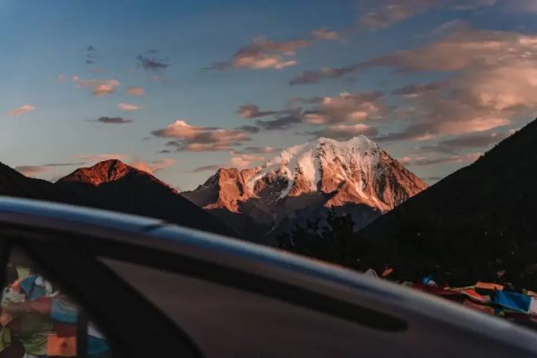 開2021最火的網紅車，打卡最熱的川西網紅店