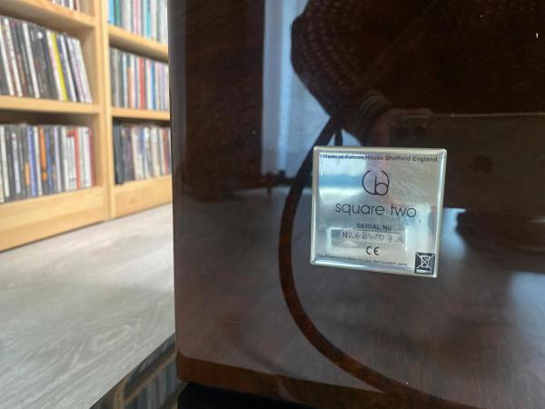 幾乎全新的英國金馳圓方2號音箱 幾乎全新的英國金馳圓方2號音箱