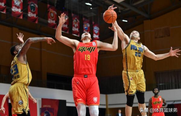 楊鳴這次要翻，不僅遼寧的七連勝懸了，他們還將被深圳逆襲