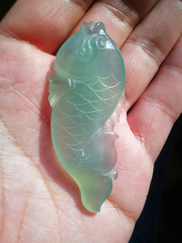 木頭居然能變成玉石！還標價10億人民幣？