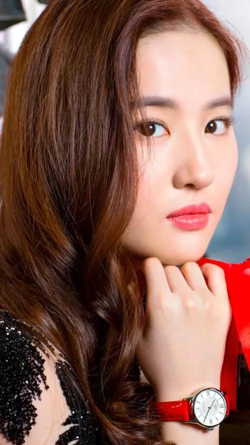 劉亦菲和三妮誰更美？