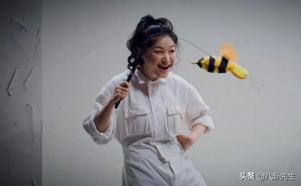 《喜劇大賽》金靖和武六七還要被強捧到何時？一個尬演，一個無趣