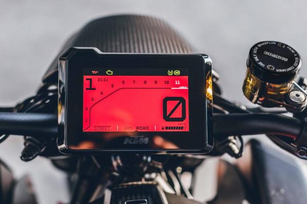 KTM - Brabus 博速 1300 R 細節簡介