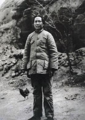 長征結束紅軍入陝北,陝北地小貧窮人少,毛主席:打閻錫山的土豪 長征結束紅軍入陝北,陝北地小貧窮人少,毛主席:打閻錫山的土豪